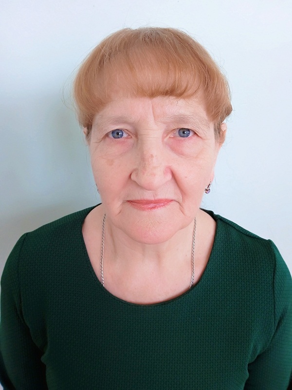 Смольникова Александра Дмитриевна.